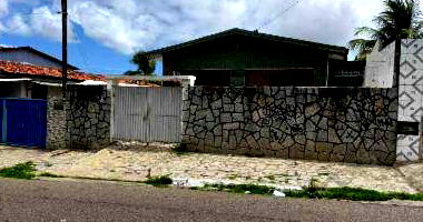 Casa Ocupada com 3 Quartos em João Pessoa