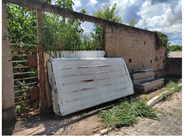Edificação 30m² em terreno de 400m²