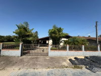 Casa com 3 quartos, 1 banheiro e garagem em Agrolândia