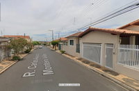 Casa com 216m² construídos, 3 quartos, 2 banheiros, ocupada