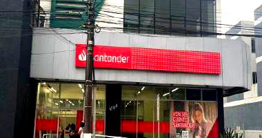 Ex-agência comercial com 434m² em Santiago/RS