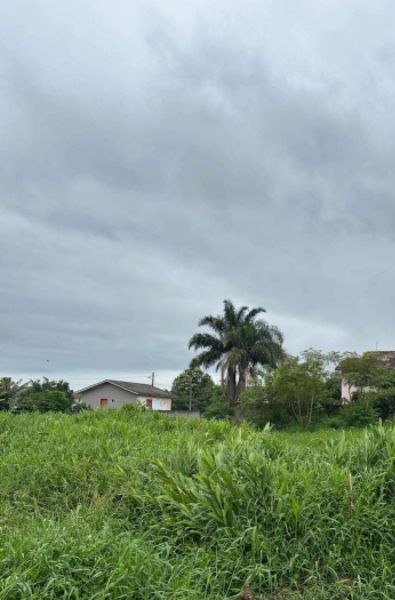 Terreno com 404,61m² em Forquilhinha, Santa Cruz