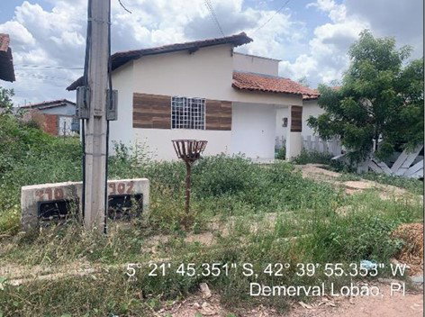 Casa com 2 quartos, 58,5m² de área privada, 270m² de terreno