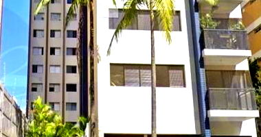 Apartamento 14º andar com adega e vaga tripla de garagem