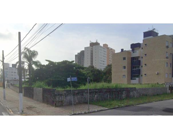 Terreno 701m² em Praia Grande - SP com potencial de valorização