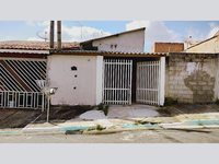Casa com 1 vaga, 120m² const