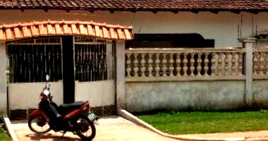 Casa com 107,57m² construída e terreno de 994,80m², imóvel ocupado