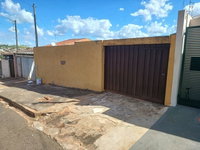 Residência em Lote de 200m² com 120m² construído