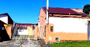 Casa em Paranaguá com 2 quartos e 51m² de terreno