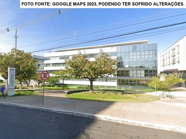 41 Vagas de Garagem Cobertas com 12m² cada