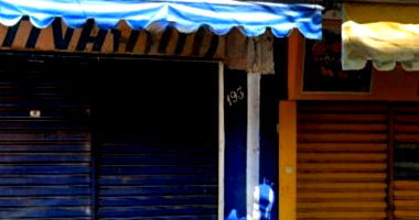 Prédio Comercial com 2 lojas, 308,72m² construídos, desocupado