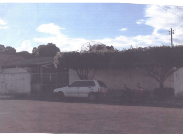 Galpões e Casa em Terreno de 700m² em Gurupi/TO