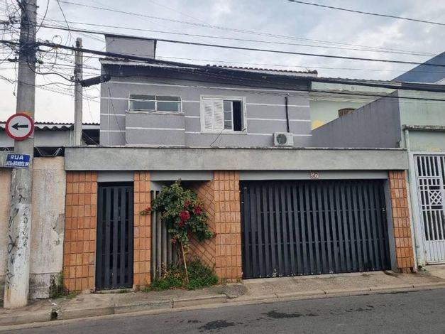 Casa em São Bernardo do Campo com 264m² construída