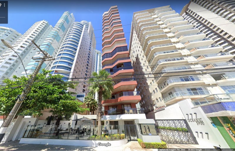 Luxuoso Apartamento com Vista para o Mar em Balneário Camboriú