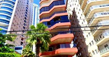 Luxuoso Apartamento com Vista para o Mar em Balneário Camboriú