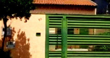 Casa 2 quartos, 1 banheiro, 50m² em condomínio