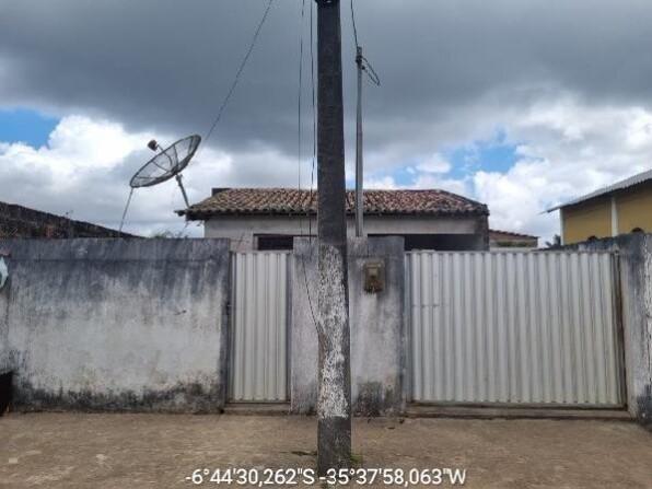 Casa com 2 quartos, 2 banheiros, 90,86m² área privativa, 1 vaga