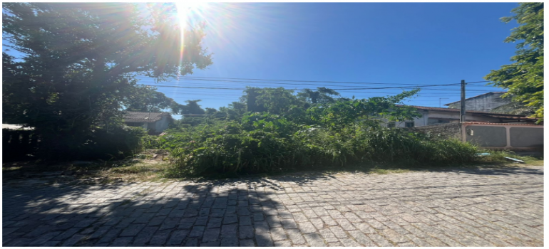Lote de terreno 360m² desocupado, sem benfeitorias, ótimo para investimento