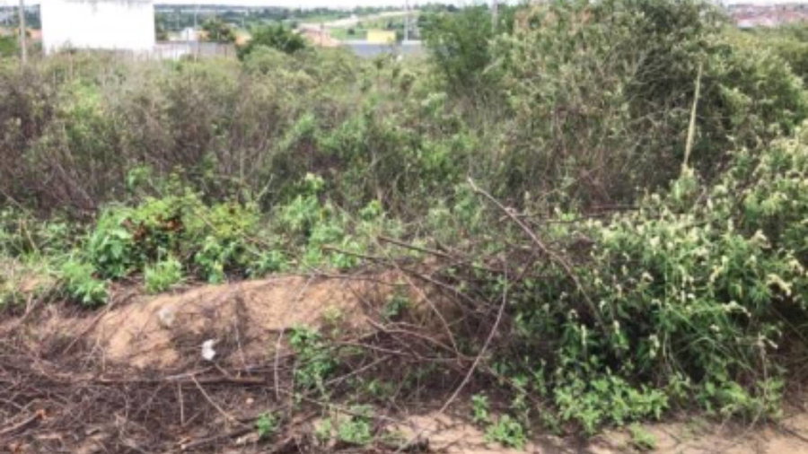 Terreno de 140m² no Loteamento Vivari