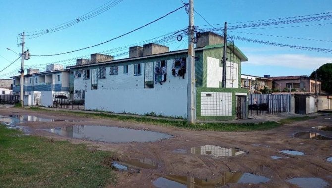 Casa em condomínio com 2 quartos, 1 banheiro e 1 vaga de garagem