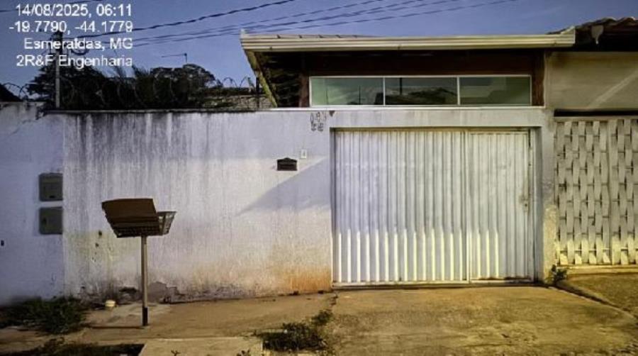 Casa em Esmeraldas/MG com 62m² e 1 vaga