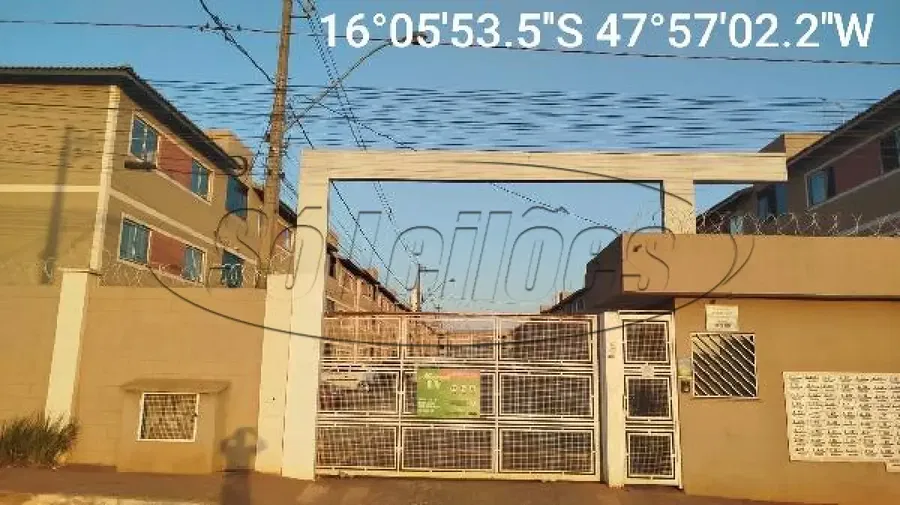Apartamento em Cidade Ocidental com 2 Quartos e 1 Vaga