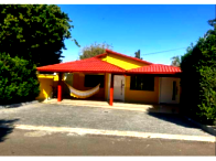 Casa residencial tipo B com 3 quartos e 277m² construída