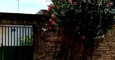 Casa com 2 quartos, 1 banheiro, 73,63m² construída, imóvel ocupado