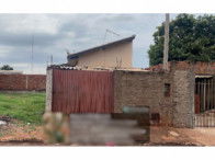 Casa aconchegante com 2 quartos e 1 vaga em Itapu/SP