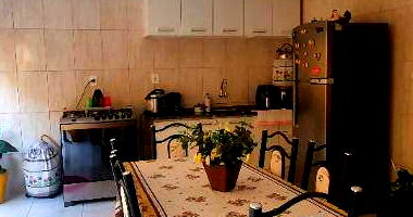 Casa com 3 quartos, 2 banheiros, 2 vagas, 158m² construída, ocupada