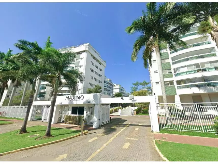 Apartamento com 2 Quartos e 2 Vagas em Leilão