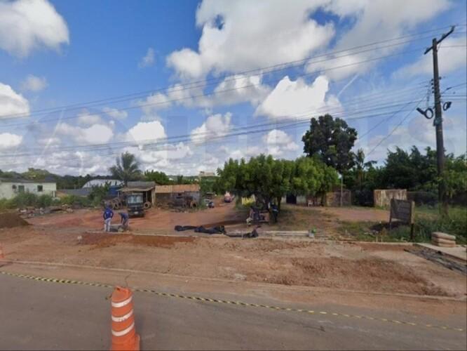 Terreno Urbano com Edificações e Comércio na BR-163, Santarém