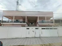 Casa em leilão com 294m² construída e 262m² de terreno