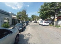 Casa com 124m², 2 vagas, ocupada