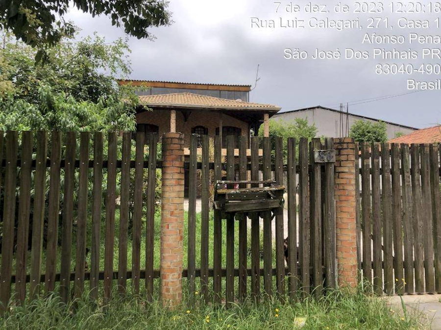 Casa Ocupada com 6 Quartos em São José dos Pinhais/PR