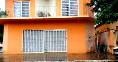 Casa Ocupada no Centro de Carlópolis com 406m²