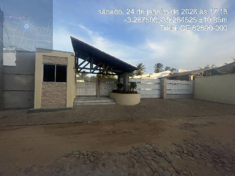 Casa com 2 quartos, 2 banheiros e 1 vaga de garagem