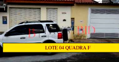 Duas casas residenciais com 3 quartos e 2 banheiros, 156,78m² construídos, ocupadas