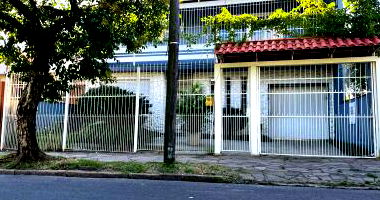 Casa próxima à Avenida Cristiano Fischer