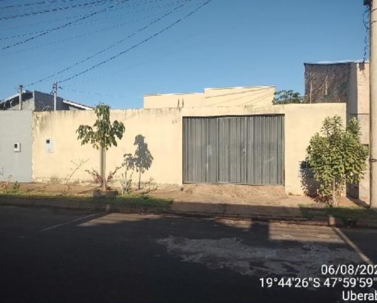 Casa com 45m² em Uberaba/MG - Loteamento Ilha Bela