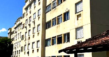 Apartamento com 2 quartos, 1 banheiro, sala, cozinha e 1 vaga