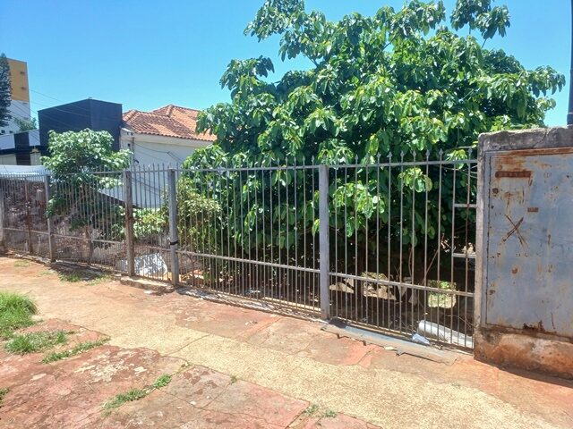 Terreno de 460 m² em Londrina - PR