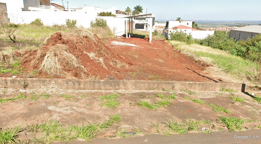 Direitos sobre Terreno de 525,60m² em Cornélio Procópio/PR