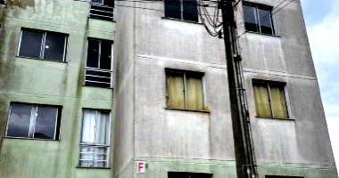 Apartamento 404 com 1 quarto, 1 banheiro, 53m², péssimas condições