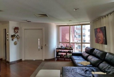 Apartamento 230m² com 4 vagas -