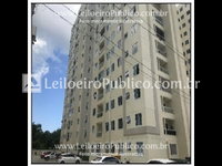 Apartamento com 2 Quartos e Varanda em Salvador