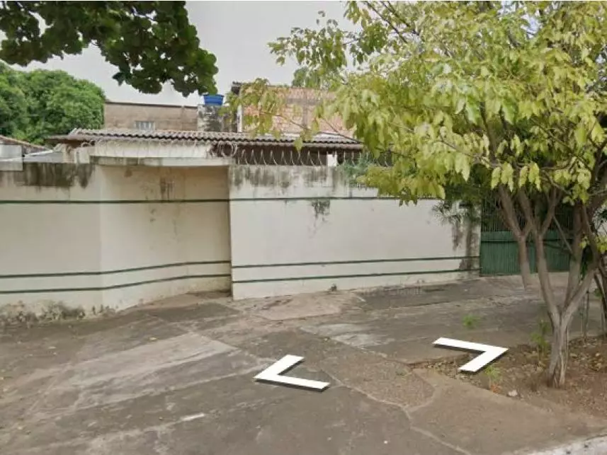 Casa em Leilão Ocupada com 129,84m² de Área Construída