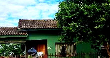 Casa com 2 Quartos e 1 Vaga em Santa Mônica