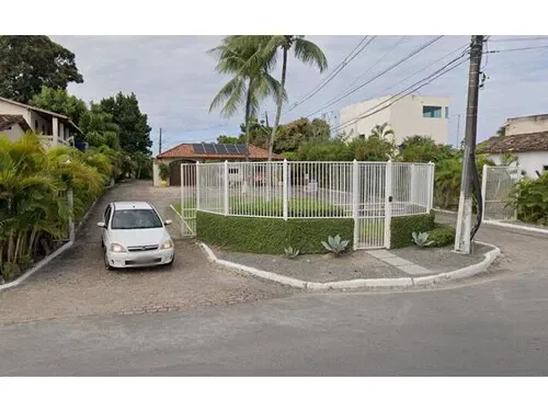 Casa de condomínio com 2 quartos e 2 banheiros em Lauro de Freitas