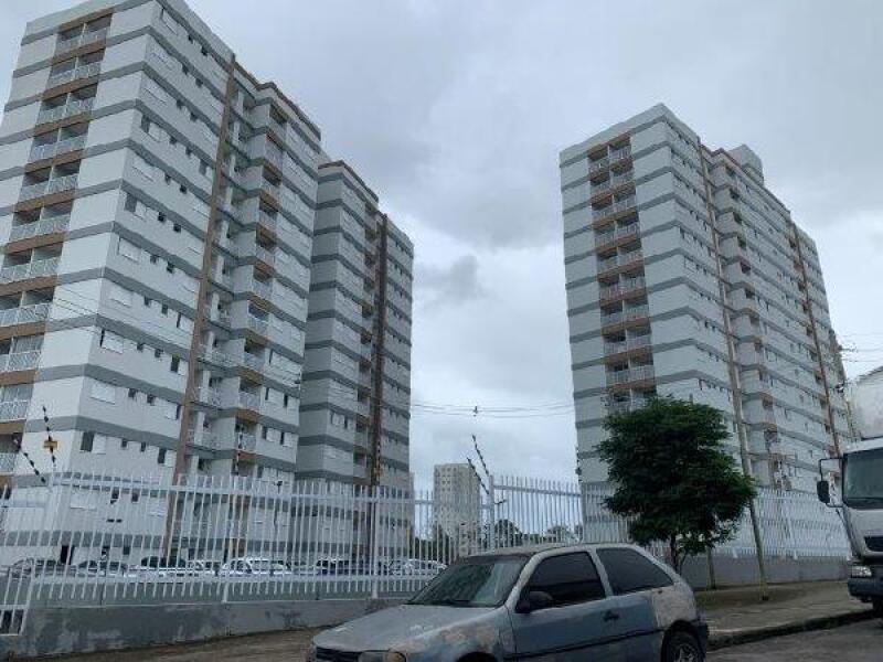 Apartamento com 2 quartos em Salvador